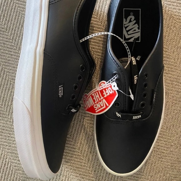 Vans - Picture 2 of 2